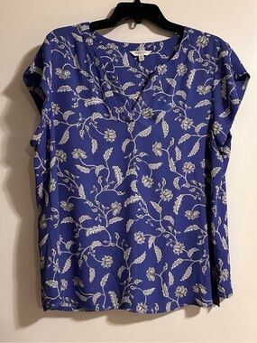 Essentials Blue Floral V-Neck Cap Sleeve Blouse